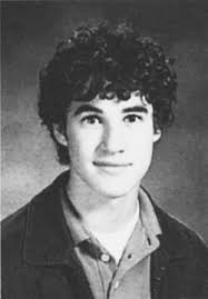 Actor, singer, and songwriter of stage, screen, and the recording studio who was introduced to many as blaine on tv's glee. Darren Criss Glee Wiki Fandom