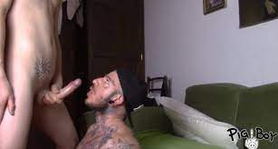 A large multiplayer online horse world where players can capture, train, care for and compete their horses against other players. Muscle Butt For Horse Hung Top Gay Porno Video Auf Darkcruising