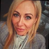 Madeleine Walker's Instagram, Twitter & Facebook