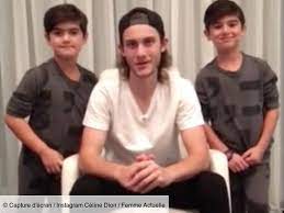 Depuis la mort de son mari rené angelil, céline dion est très proche de ses enfants. Video Celine Dion Ses Jumeaux Et Rene Charles Se Mettent En Scene Pour Lui Souhaiter Une Bonne Fete Des Meres Femme Actuelle Le Mag