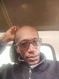 What tools are used to edit pictures and clean up backgrounds without  changing hair?