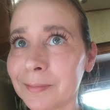 Melissa Crysler's Instagram, Twitter & Facebook