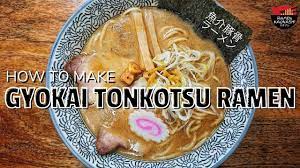 How to make Gyokai Tonkotsu Ramen 魚介豚骨ラーメン - YouTube