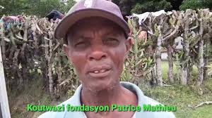 Moun kafou Giyou 1,remèsye fondasyon Patrice Mathieu,ki plase chatodo pou  ki se yonn nan prensip ijyèn pou evite yo trape pandemi kowonaviris la nan  lokalite sila ki twouve l nan komin tòbèk.