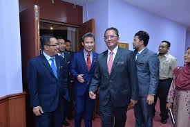 Sekalung penghargaan untuk , en. selaku guru pembimbing kerana telah banyak memberikan bimbingan, dan dan tunjuk ajar kepada saya. Sekalung Penghargaan Ksu Kpkt Malaysian Association Of Local Authorities