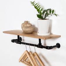 Les croisillons de style eiffel proviennent d'une ancienne charpente. Vittel Etagere Murale Rustique Tuyaux Industriels Style Industriel Retro Vintage En Bois De Manguier Et Metal 61x 20 X 15 Cm Achat Vente Meuble Etagere Vittel Etagere Industrielle Tuyaux Soldes Cdiscount