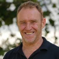 3200+ Profile mit dem Suchbegriff „Russo“