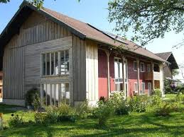 Umbau Einer Scheune Zum Wohnhaus In Niederbayern Geneigtes Dach Wohnen Baunetzwissen De Wohnhaus Haus Haus Umbau