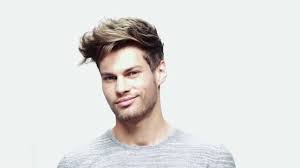 Taglio capelli uomo sidecut con lungo ciuffo laterale. Step By Step Matrix Taglio Corto Uomo Con Ciuffo Youtube