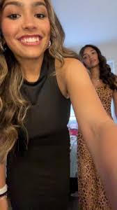 Avnee Patel's Instagram, Twitter & Facebook