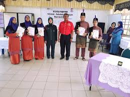 Istiadat perasmian kolej islam malaya telah bermula selepas solat jumaat di tapak istana jemaah, kampung jawa, klang. Pasukan Pantun Kolej Islam Sultan Alam Shah Official Facebook