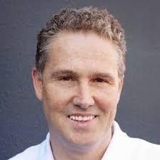 Andrew Swain's Instagram, Twitter & Facebook