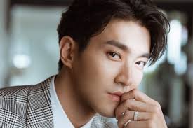 Ca sĩ Choi Siwon: 'Hoàng tử đời thật' với xuất thân hoàng gia, sở hữu gia  tài 'khủng' đứng thứ 2 làng giải trí Hàn