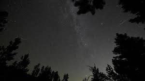 Elle est une très populaire chanteuse française, et son chanson la plus populaire est sous une pluie d'étoiles. La Plus Belle Pluie D Etoiles Filantes De L Annee Dans La Nuit De Jeudi A Vendredi Brest Maville Com