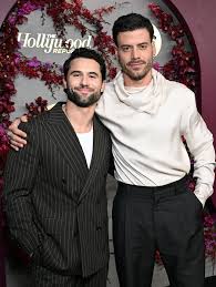 Heated Rivalry” actors Francois Arnaud, Robbie G.K. and Nadine Bhabha (aka  Scott, Kip, and Elena) reunited last night at THR & Spotify's Nominees  Night event in Los Angeles and they danced the