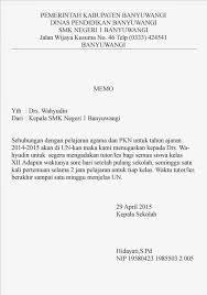 Surat ini diawali dengan kop surat (kepala surat), kemudian judul surat beserta nomornya, pembukaan, isi surat dan terakhir penutup. Contoh Surat Memorandum Dan Nota Dinas Contoh Surat