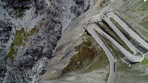 Naast hen en de sponsoren van mijn wielerploeg zijn er ook veel partners die mij en mijn sportcarrière ondersteunen en allemaal op hun eigen wijze. Annemiek Van Vleuten S Stelvio Escape Cyclingtips