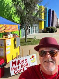 Hotdogging will at the Apple Valley Clubhouse/outdoor pool tomorrow  Saturday 7/13 11-5 🌭🌭