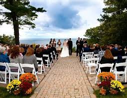 Leelanau Weddings Traverse City Wedding City Wedding Venues Michigan Beach Wedding