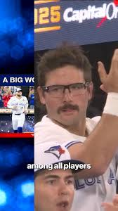 Not the Savannah Bananas last night trolling the Karen from the Phillies  game 🤣👏