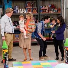 Nbc'S Superstore Clip: America Ferrera, Ben Feldman Make A Nasty Discovery