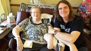 * legendary megadeth bassist david ellefson is being accused through different social networks for pedophilia, grooming. Megadeth S David Ellefson Loses Mum Frances Louder