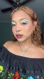 Elisa Dwyer's Instagram, Twitter & Facebook