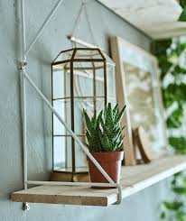 Enkla Tips Hur Du Ger Sovrummet En Ny Look I Var Window Shelf For Plants Spring Ikea Winter Curtains