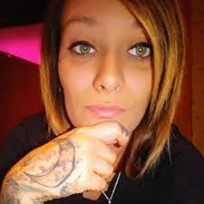 Kara Herron's Instagram, Twitter & Facebook