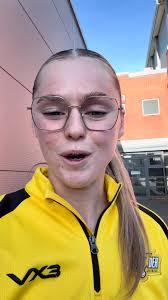 Kerry Almond headshot