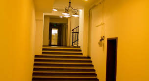 Vei putea vedea programul celor mai buni stilisti si te vei putea programa la ora care iti convine cel mai mult la saloane de pe strada avram iancu. Avram Iancu Private Apartment Formerly Schiller Residence Private Apartment Strada Avram Iancu 32 Brasov
