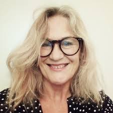 Wendy Sinclair's Instagram, Twitter & Facebook