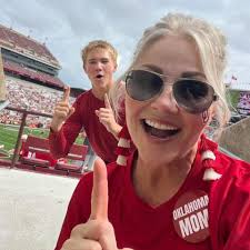 Roanoke area swarm removal assistance needed