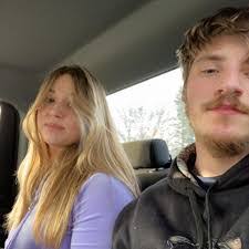 Devon Tanner's Instagram, Twitter & Facebook