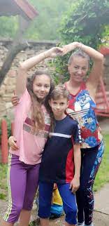 Noi avem imaginile care arată că cei doi au îngropat securea. Marian DrÄƒgulescu A Recunoscut CÄƒ A Snopit O In BÄƒtaie Pe Fosta SoÈ›ie Larisa Ne Luam Parte N Parte Galerie Foto Galerie Foto Stiri Vedete Si Evenimente Viva Ro