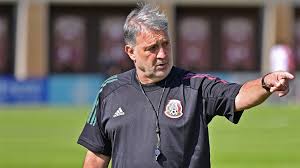Lozano, de 25 años, anotó el único gol del amistoso del 30 de marzo frente a costa rica, el último de los 55 enfrentamientos entre ambos equipos, con 31 victorias para méxico, 18 empates y 6 triunfos. Kqjvsu1571zfbm