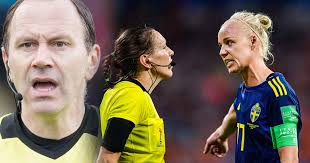 Football italia confirmed the appointment on tuesday, for thursday's. Toppdomaren Jonas Eriksson Avslojar Darfor Borde Sverige Fatt Straff I Vm Semifinalen