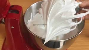 Meringue Italienne Gateau Et Cuisine Rachida En 2020 Meringue Meringue Italienne Recette Meringue