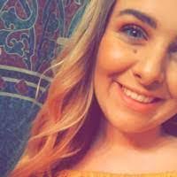 Lauren Holst's Instagram, Twitter & Facebook