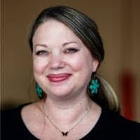 Amber Follett's Instagram, Twitter & Facebook