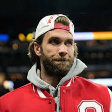 Bryce Harper is in Atlanta tonight to root for Ohio State in the College  Football Championship game against Notre Dame 🏈