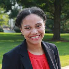 Laura Brawley's Instagram, Twitter & Facebook