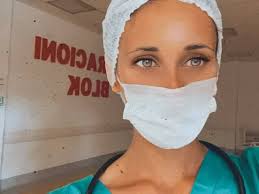 Nišlijka poreklom iz Palestine završila studije kao najmlađa doktorka  medicine