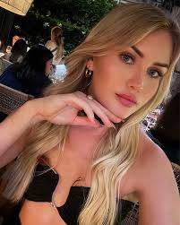 Diana Brooks (@dibrks) • Instagram photos and videos