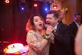Find your friends on facebook. Daniel Martyniuk Po Slubie Zobacz Duet Zenka Martyniuka Akcent I Jego Zony Wideo Muzyka W Interia Pl