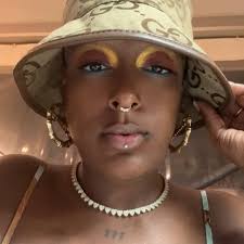 Bianca Diamond 🪬 (@bianca__diamond) • Threads, Say more