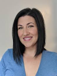 Shana Evans's Instagram, Twitter & Facebook