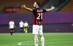 Alla sardegna arena il grande protagonista è ibrahimovic. Ac Milan Cagliari Le Nouveau But Zlatanesque D Ibrahimovic Video L Frii