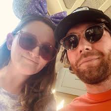 Ross Irvine (@rockinrosss) • Facebook, Connect with friends