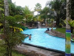 Tempat ini seringkali menjadi rujukan bagi pelancong yang ingin merasakan berenang di. Wisata Kolam Renang Umbul Bening